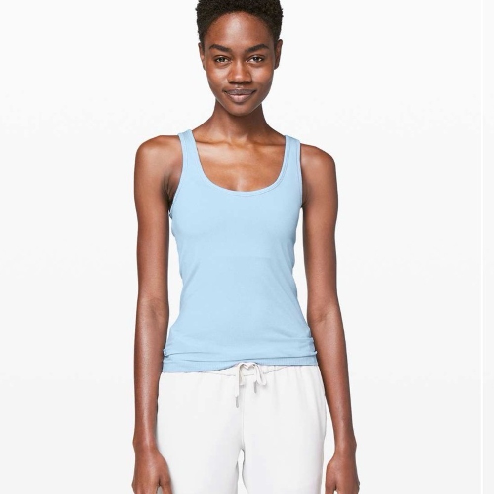 Lululemon Seek Simplicity Seamless
Tank• BREEZY • Reversible
Style• NWT• Size 6